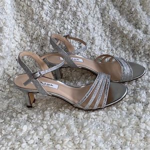 Nina Nelena Silver Adjustable Straps Open Toe Heels Sz 9.5
